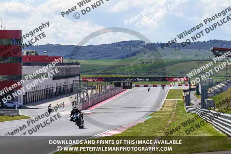 cadwell no limits trackday;cadwell park;cadwell park photographs;cadwell trackday photographs;enduro digital images;event digital images;eventdigitalimages;navarra;no limits trackdays;peter wileman photography;racing digital images;trackday digital images;trackday photos